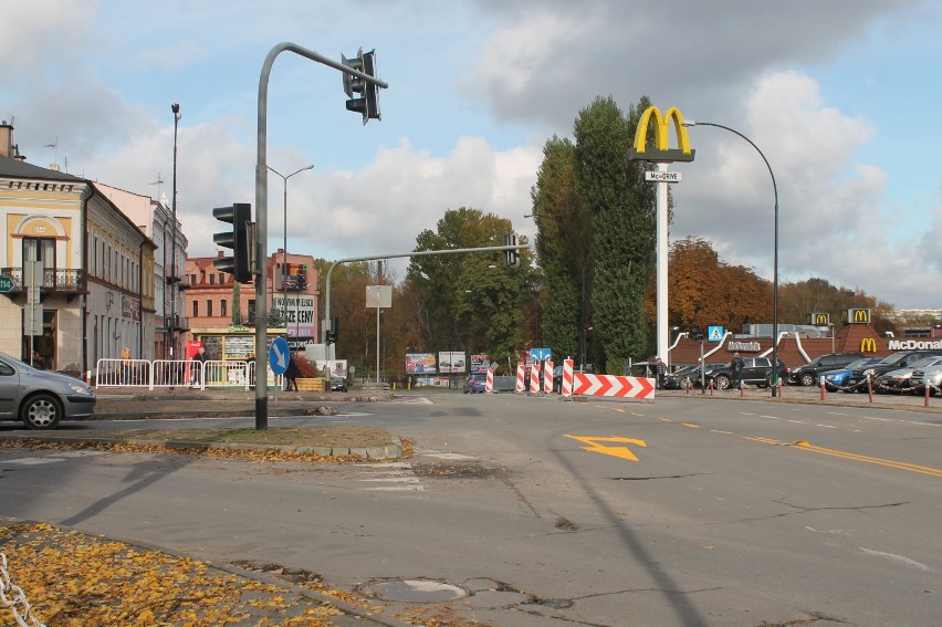 Przebudowa drogi 713 w Tomaszowie Maz. Drogowcy wchodzą na odcinek ul. św. Antoniego