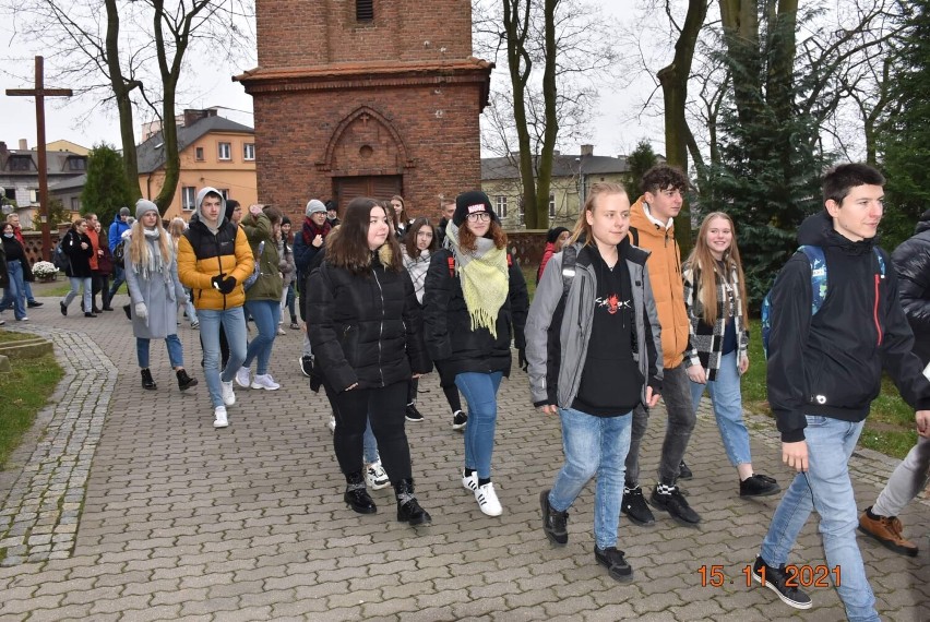 Liceum Ogólnokształcące w Rypinie upamiętniło ks. Czesława Lissowskiego, patrona szkoły