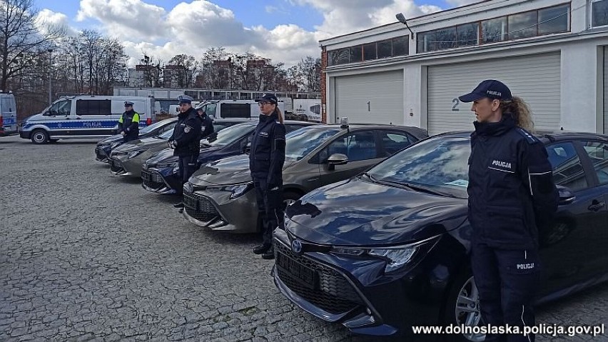 Nowoczesne radiowozy hybrydowe trafią również do Zgorzelca. Dolnośląscy policjanci dostaną 38 aut