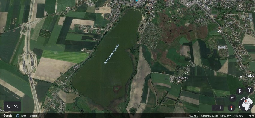 Jezioro Żnińskie Małe (gmina Żnin): 135 ha.