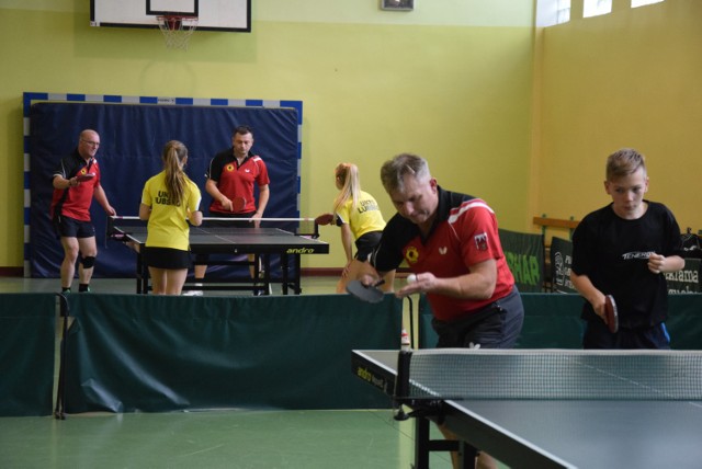 Mecz tenisa stołowego V ligi w Świebodzinie pomiędzy Jofrakudą i Olimpią Lubsko