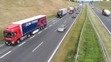 80 - latek jechał pod prąd autostradą, 69 - latek gnał jak młody bóg przez wieś. Seniorzy szaleją na drogach powiatu 