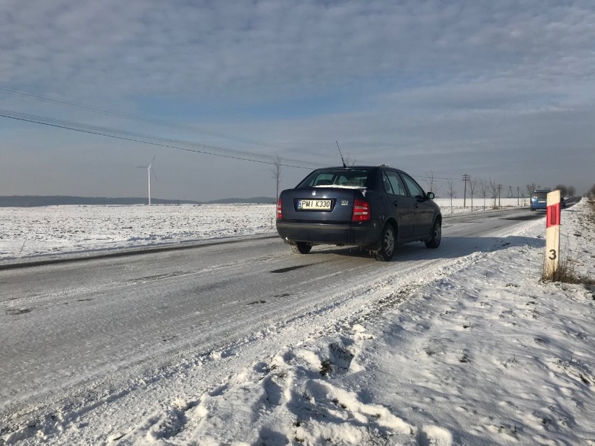 "Posypali zakręty, a prostą zostawili" skarżą się mieszkańcy...