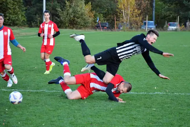 Piłkarze Zorzy Ochla pokonali Dozamet Nowa Sól 1:0.