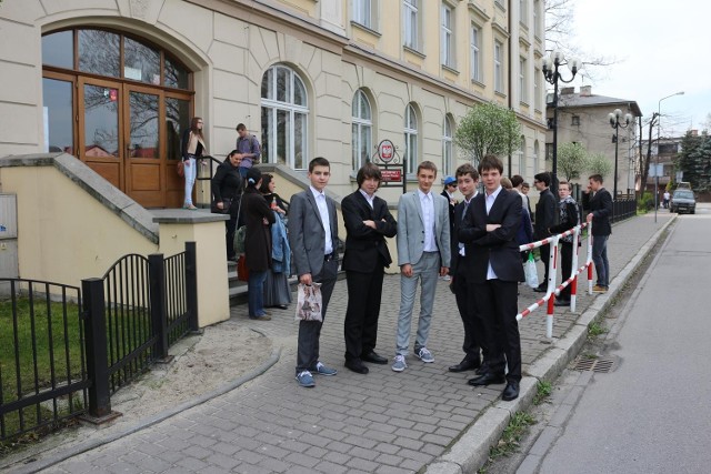 Dziś uczniowie napisali część przyrodniczą i matematyczną.