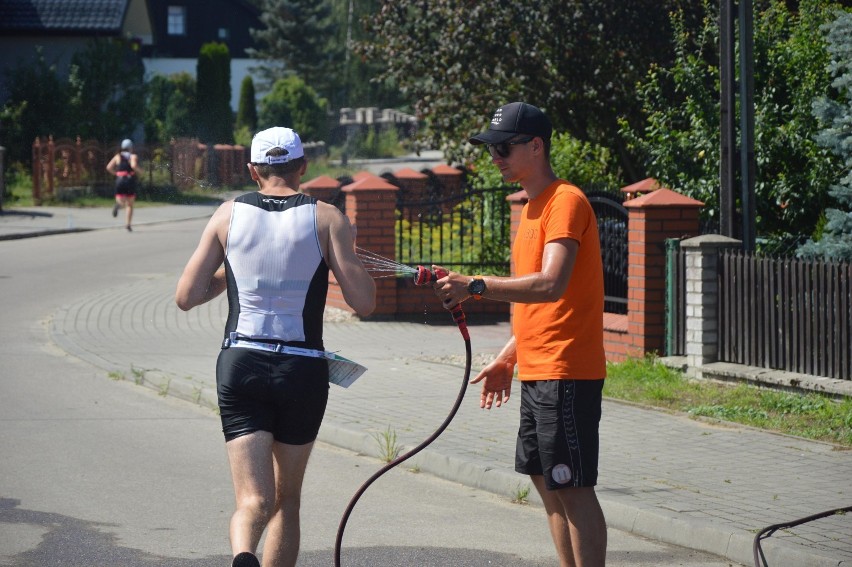 Prawie pół tysiąca zawodników wystartowało w Garmin Iron Triathlon Stężyca 2019 [ZDJĘCIA]