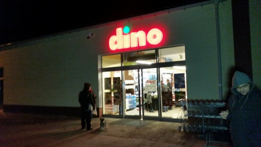 Sklepy Dino rywalizują m.in. z lokalnym biznesem.
