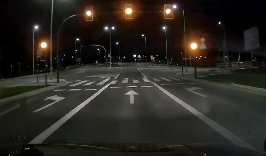 Bydgoszcz. Na Trasie Uniwersyteckiej o włos od wypadku [wideo]