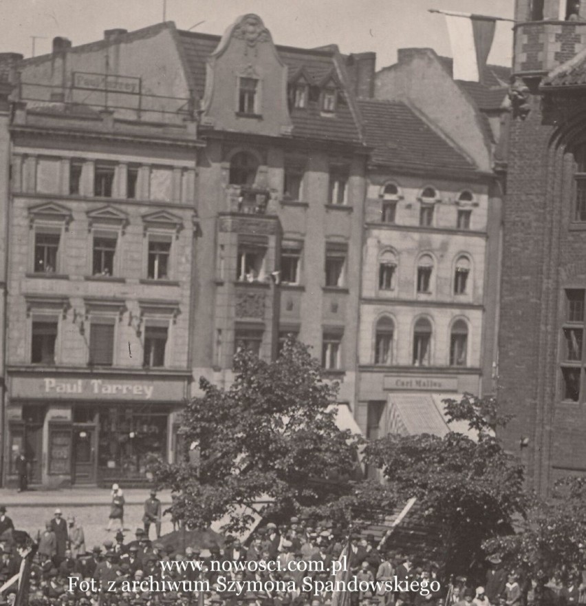 Kamienica przy Rynku Staromiejskim 25 - zdjęcie archiwalne.