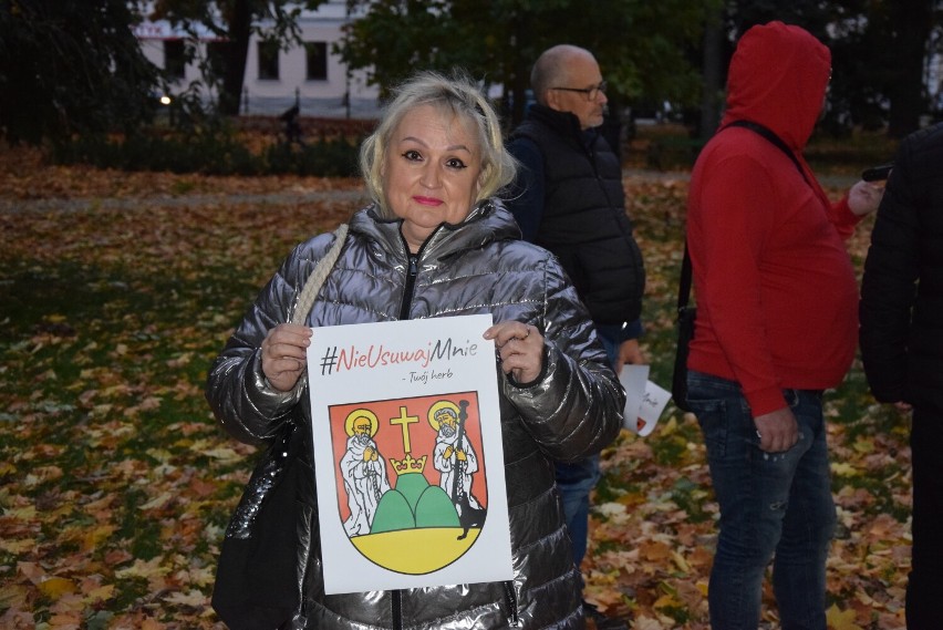 Dziesięć osób wzięło udział w "Marszu Prawdziwego Herbu Suwałk" 