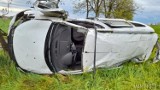 Wypadek na A4. Koło Prószkowa dachował samochód. Jedna osoba nie żyje, dwie są ranne