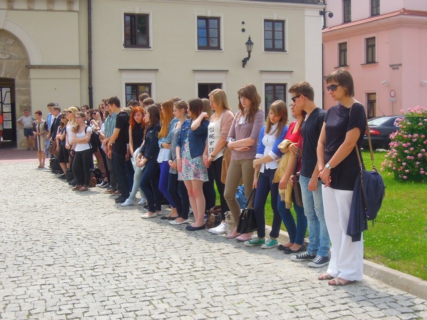 Zamość: Odsłonili kotwicę na Rynku Solnym