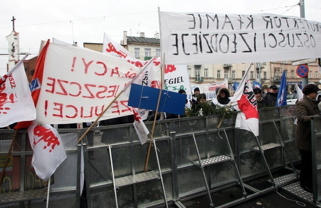 Lublin: Każda ze zwalnianych osób z LZPS Protektor dostanie...