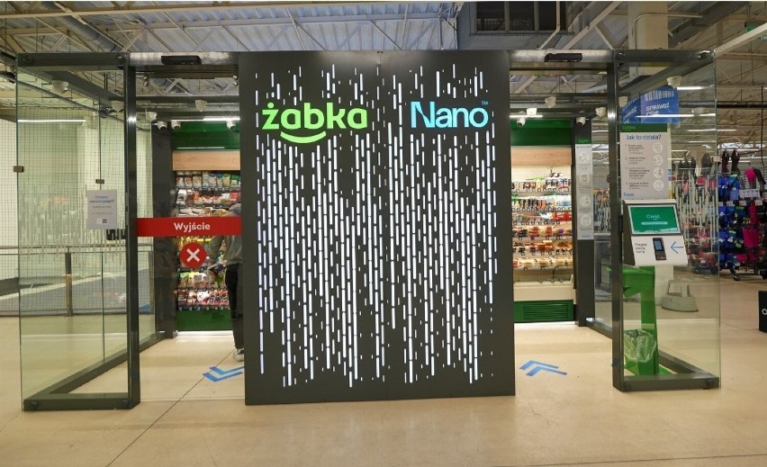Bezobsługowa Żabka Nano w sklepie Decathlon w Piasecznie