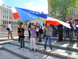 Dzień Europy w Białymstoku. &quot;Oda do radości&quot; rozbrzmiewała na Placu Miejskim [wideo]