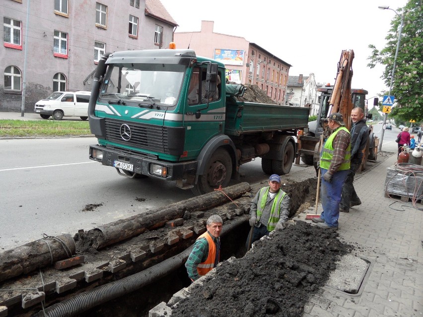 ChŚPWiK kładzie nowy wodociąg wzdłuż ul. Chorzowskiej w...