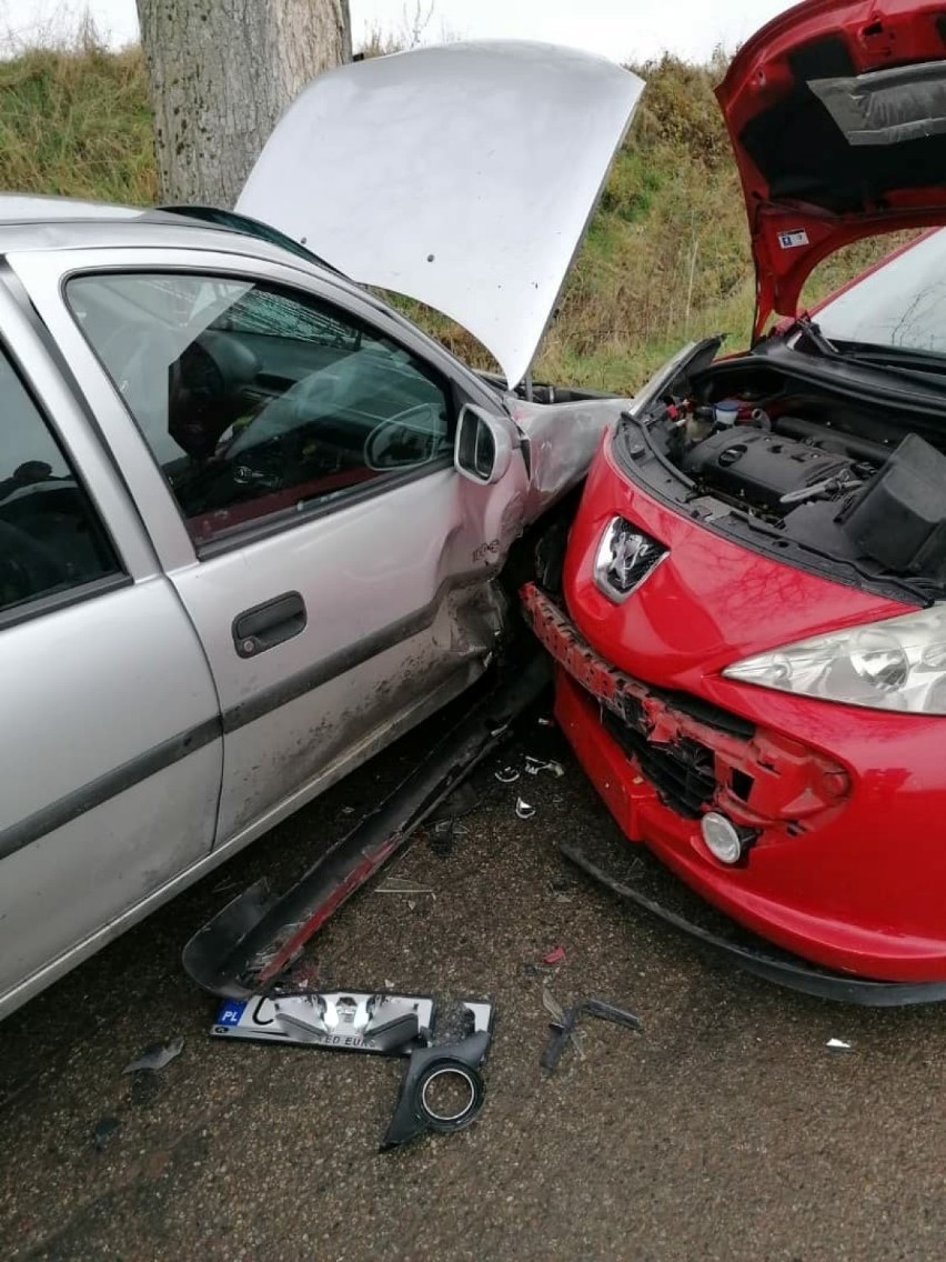 Pod Więcborkiem na trasie Śmiłowo-Jastrzębiec czołowo...