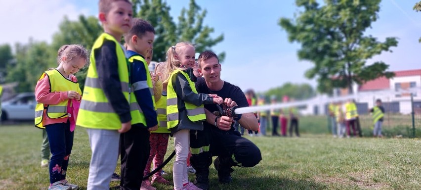 Konin. Rekordowa liczba dzieci odwiedziła konińskich strażaków. Zdjęcia