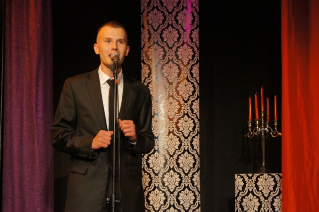 Koncert poezji śpiewanej „Piosenka Ci nie da zapomnieć" w MDK w Radomsku
