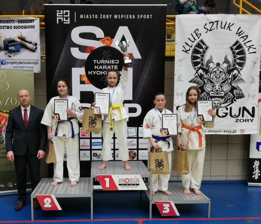 Karatecy z Klubu Karate „Randori” z Radomska z medalami Turnieju Karate Kyokushin „SARI CUP”