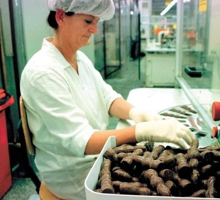 Konkurencja na rynku wyrobów czekoladowych jest coraz silniejsza. Dobrzy fachowcy są dla zakadów produkcyjnych na wagę złota. Fot. W. Wylegalski