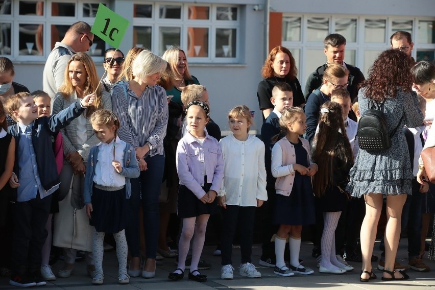 Początek roku szkolnego w Szkole Podstawowej nr 63