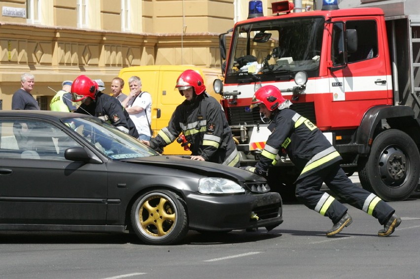 Wypadek na ulicy Skarbka w Legnicy