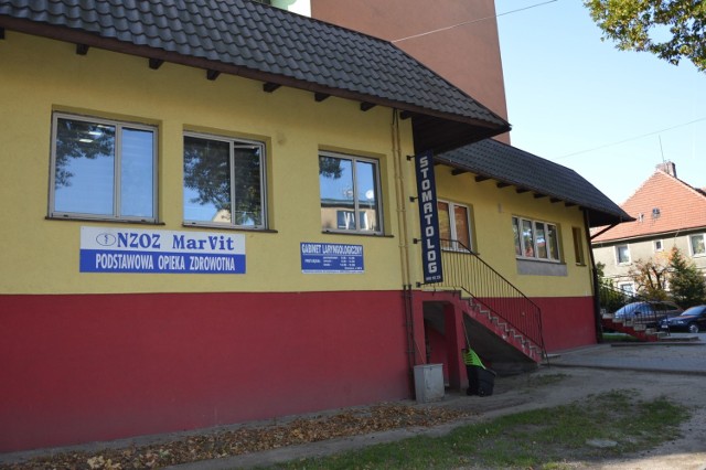 Bezpłatne szczepienia seniorzy z Żar mogą wykonać w przychodni MarVit przy ul. Kasprzaka.