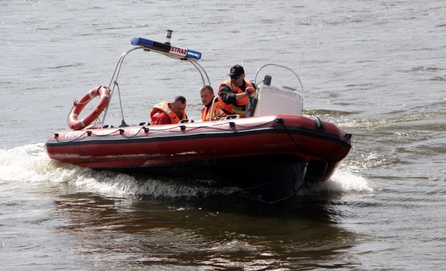 Wodowanie łodzi i strażackie akcje na Wiśle w Grudziądzu. Zobacz zdjęcia>>>>