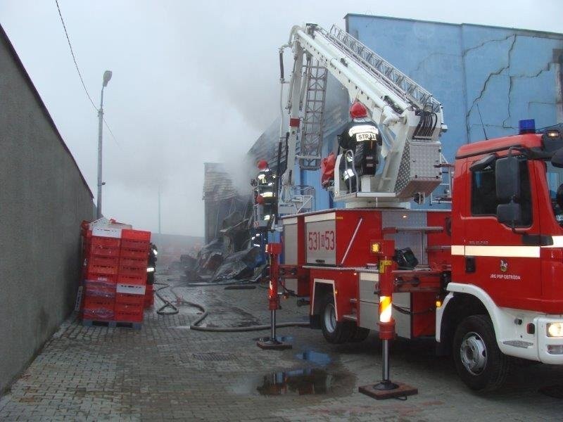 Pożar hali w Ostródzie - zdjęcia