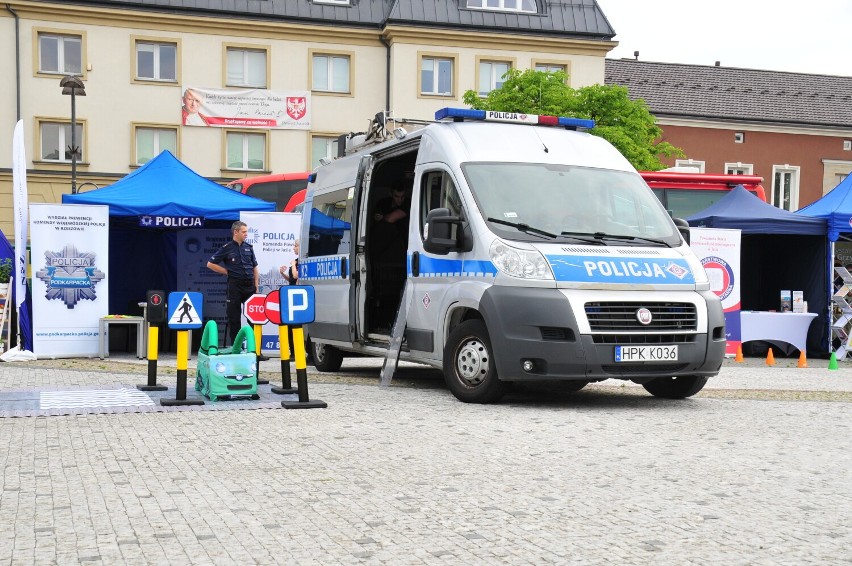 Policjanci z Jasła i Rzeszowa propagowali zasady...