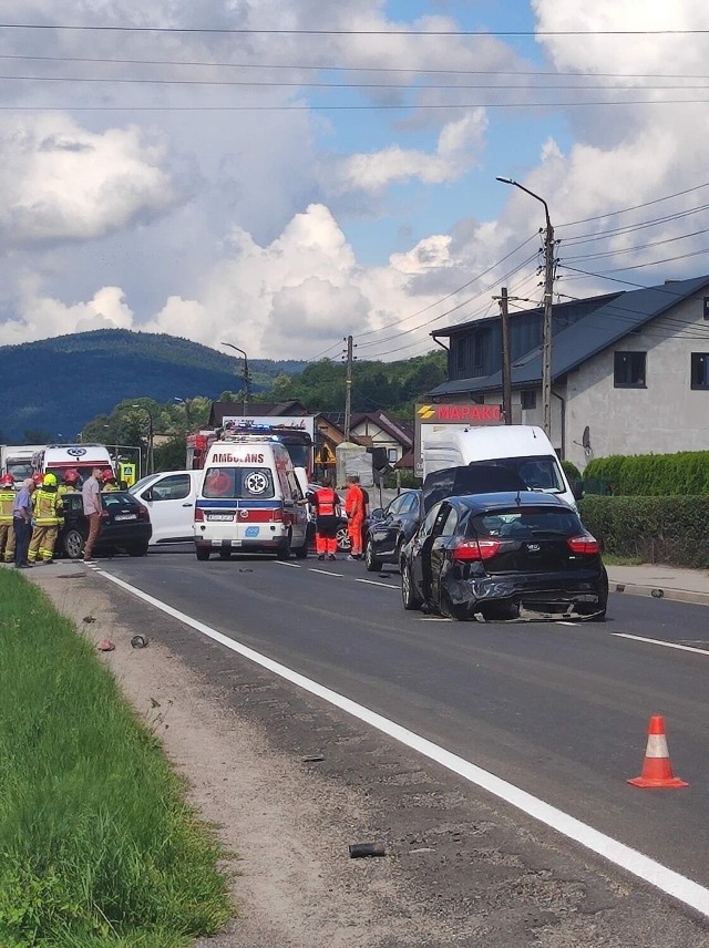 Wypadek w Makowie Podhalańskim na DK 28