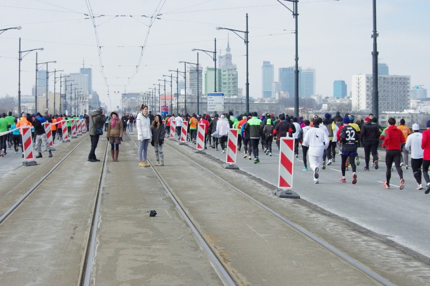 8 PÓŁMARATON WARSZAWSKI 2013 ZDJĘCIA UCZESTNIKÓW