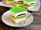 Oryginalne ciasto Shrek zachwyca smakiem i wyglądem. Poznaj przepis na wyśmienity deser z delicją, który zrobisz bez trudu. Zobacz wideo