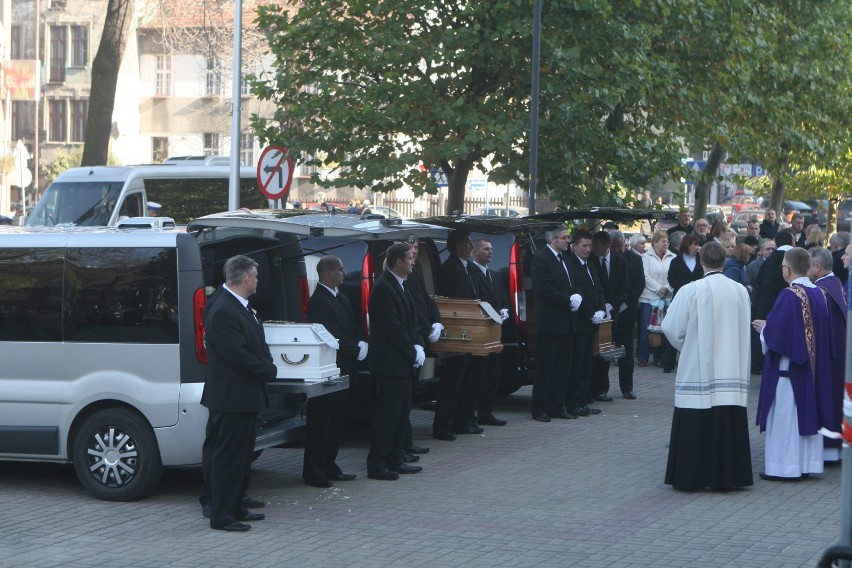 Pogrzeb Dariusza Kmiecika, Brygidy Frosztęgi-Kmiecik i ich syna