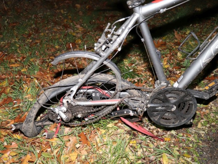 Potrącony rowerzysta doznał wielu obrażeń