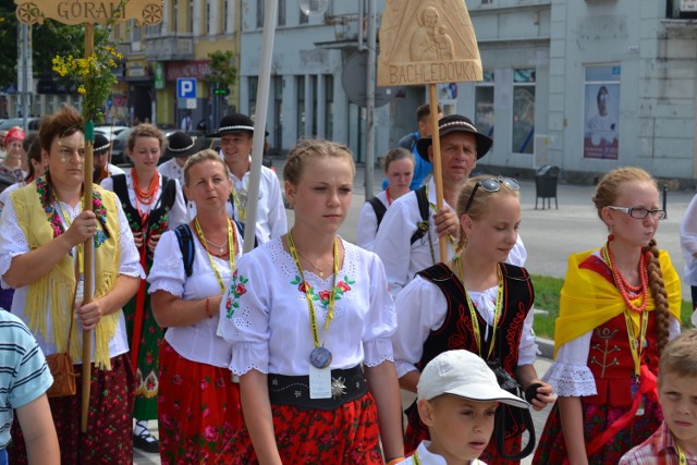 Górale i góralki na Jasnej Górze. Bachledówka wkroczyła do Częstochowy