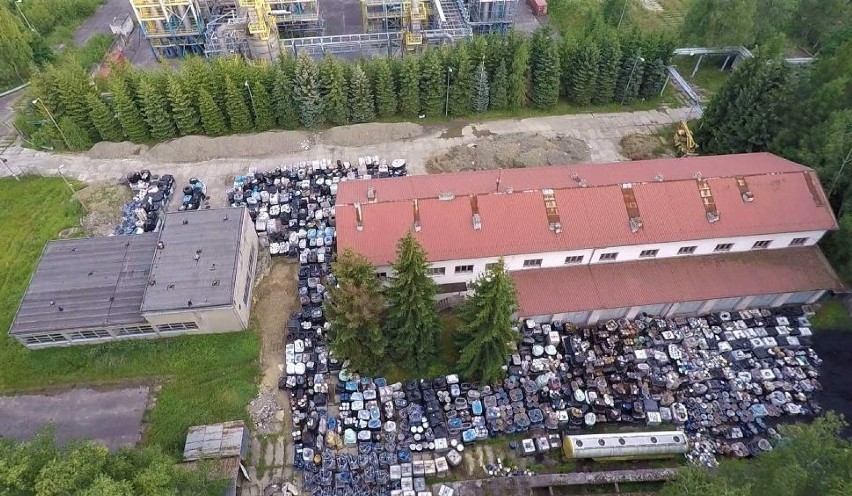 Groźny wyciek kwasu w rafinerii w Gorlicach