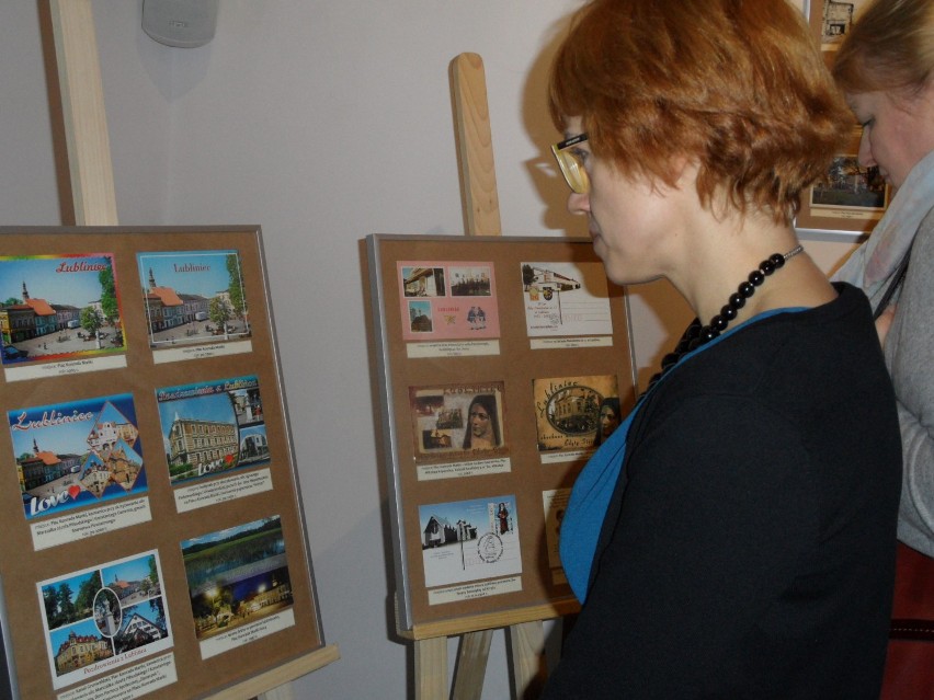 Wystawa pocztówek w Zamku Lubliniec