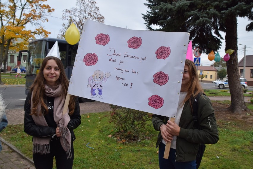 Senioralia w Czerniejewie rozpoczęte. Seniorzy odebrali od burmistrza klucze do miasta i gminy [FOTO, VIDEO]