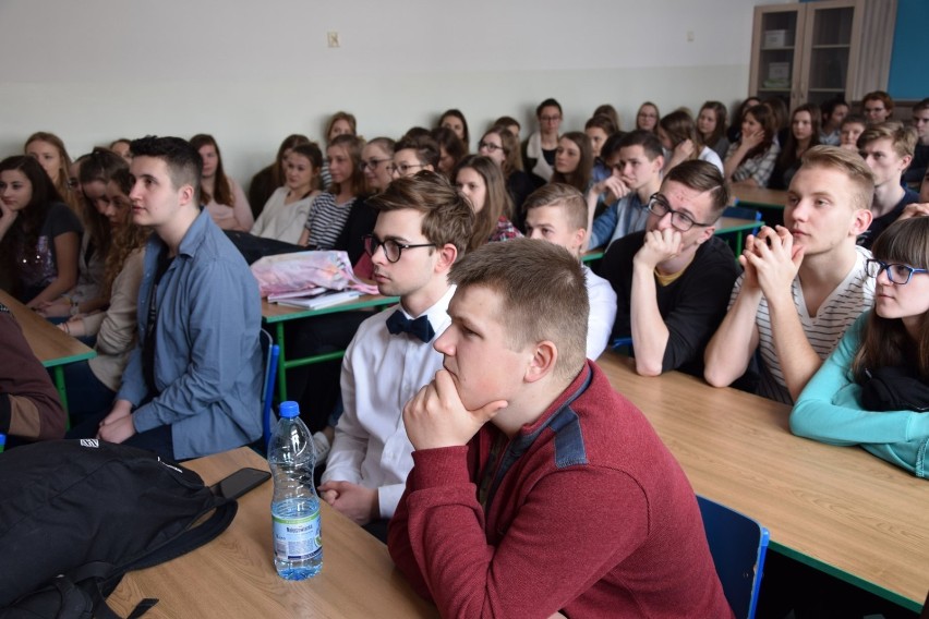 Europejski projekt I LO w Sieradzu. W jego ramach uczniów odwiedził europoseł Jacek Saryusz-Wolski