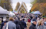 Tłumy na największej nekropolii w Lublinie. Wszystkich Świętych na cmentarzu na Majdanku. Zobacz zdjęcia