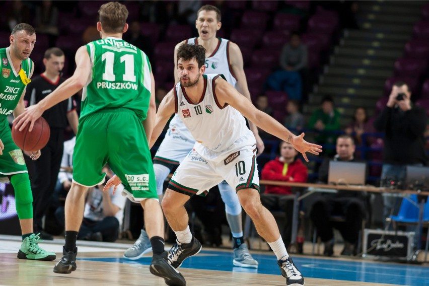 legia znicz basket pruszków