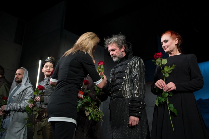 Tarnów. Premiera Hamleta na Międzynarodowy Dzień Teatru [ZDJĘCIA]