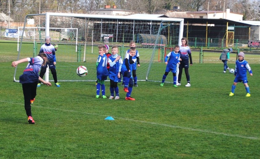 Najmłodsze piłkarki Malnaft Olimpico Malbork rywalizowały w Pelplinie