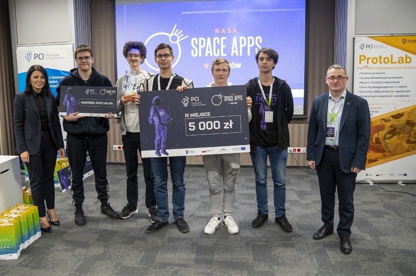 Wyłoniono zwycięzców NASA Space Apps Challenge 2023 w...