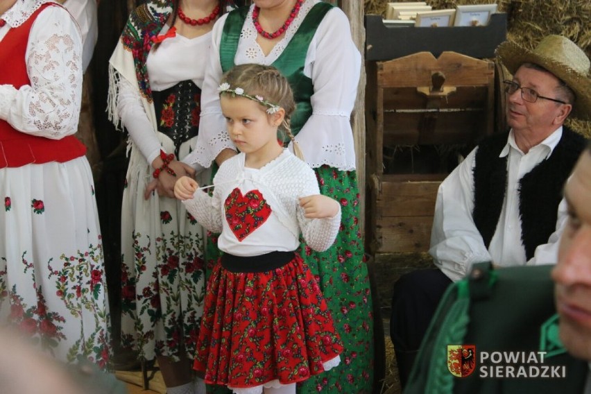 Klimat tradycyjnych świąt przywołała impreza w Waszkowskiem w gm. Burzenin. Było wyjątkowo ZDJĘCIA