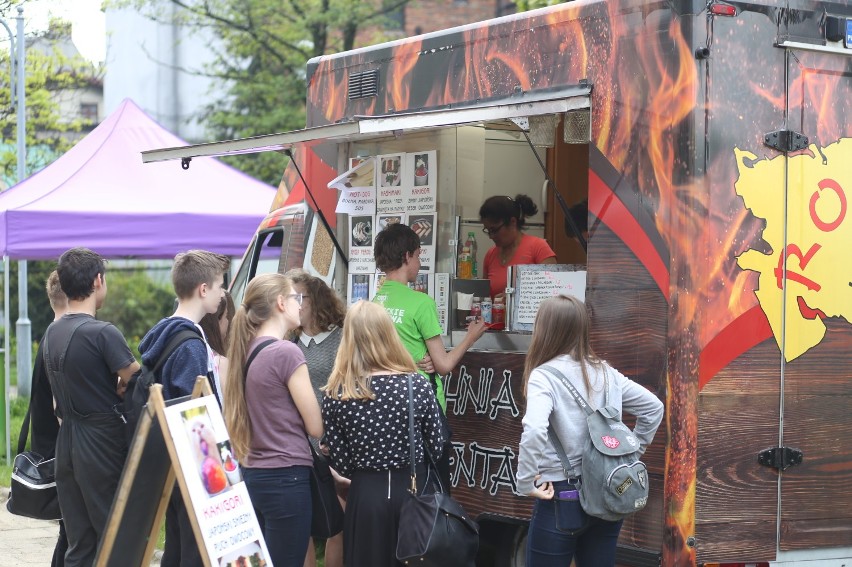 Festiwal Food trucków i dni otwarte szkoły w Piekarach Śląskich