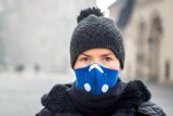 Smog zwiększa ryzyko rozwoju wielu chorób! Te schorzenia mogą być skutkiem narażenia na zanieczyszczenia powietrza. Wśród nich astma i POChP