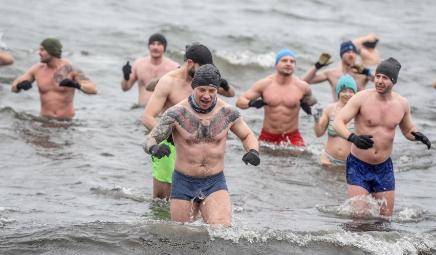 Morsująca w Gdańsku Brzeźnie grupa trenera personalnego...